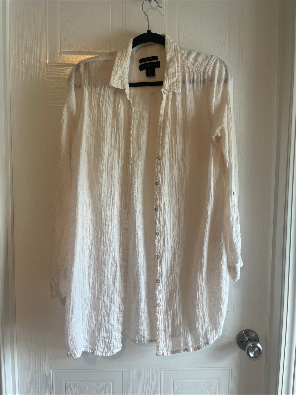Tahari crepe 100% linen shirt dress in light pink.